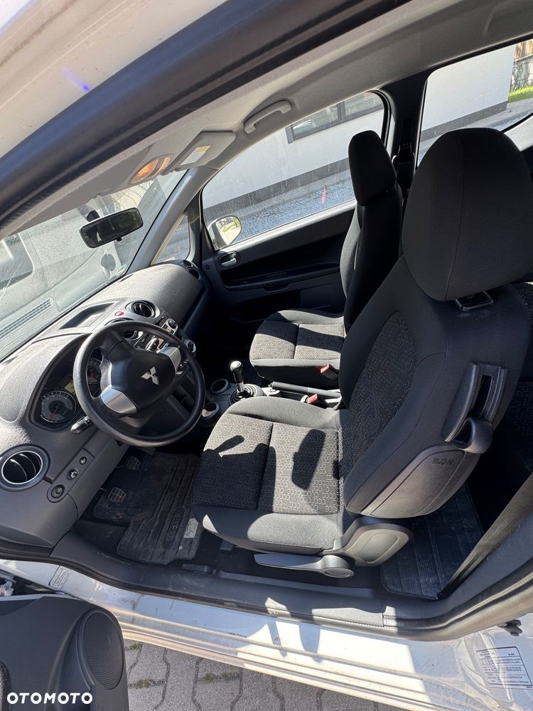 Mitsubishi Colt 1.1 - 6