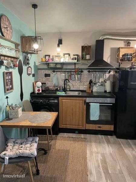 Arrenda-se estúdio T0 mobilado e decorado - Grande imagem: 3/9