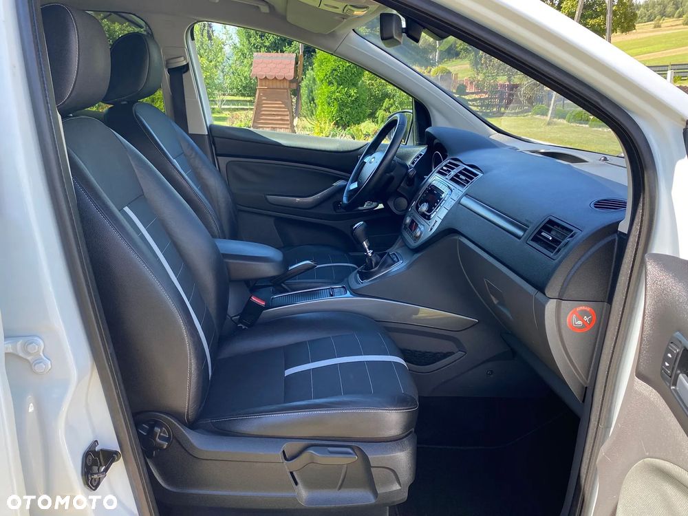 Ford Kuga 2.0 TDCi 4x4 Titanium - 16