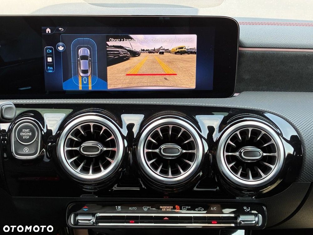 Mercedes-Benz CLA 200 Progressive 7G-DCT - 13