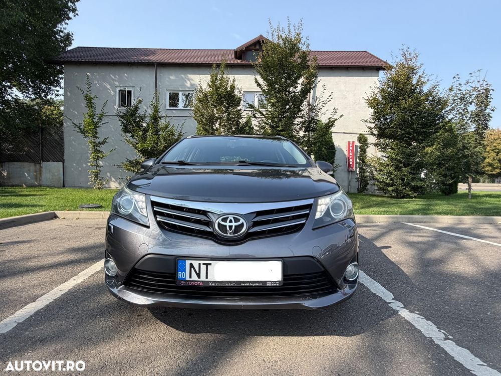 Toyota Avensis 2.0 D-4D Executive - 7