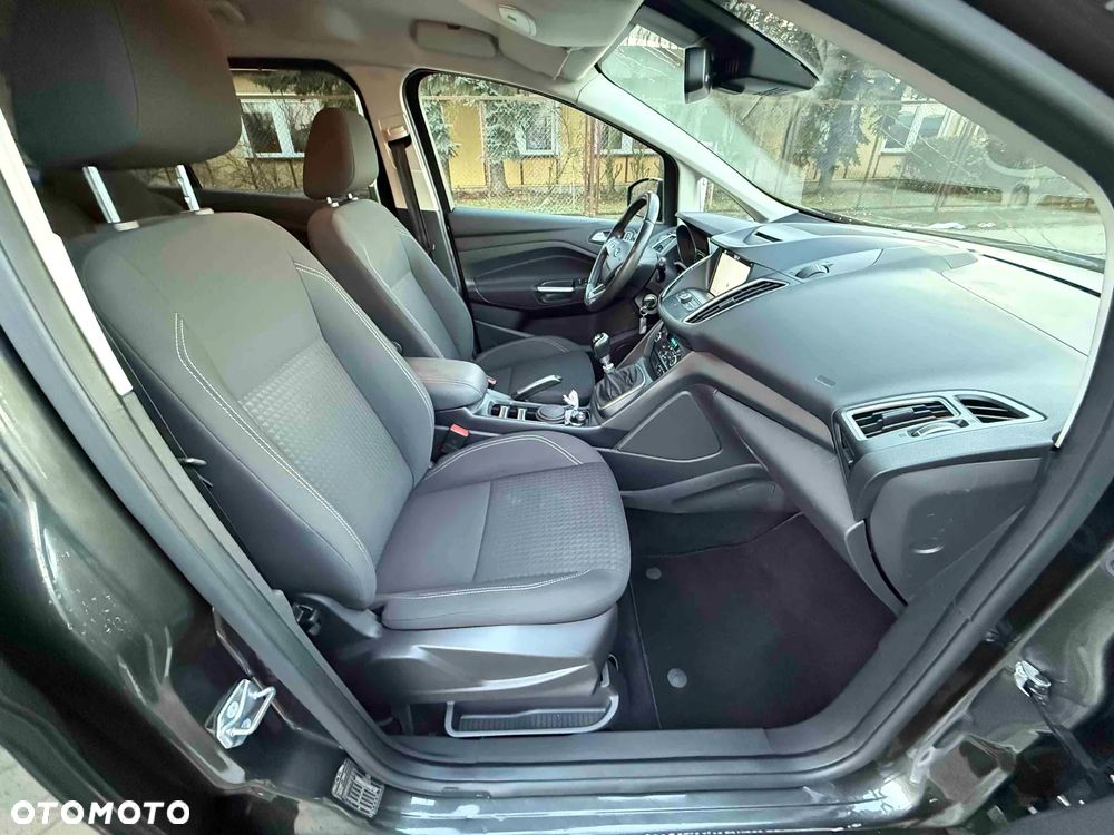 Ford Grand C-MAX - 21
