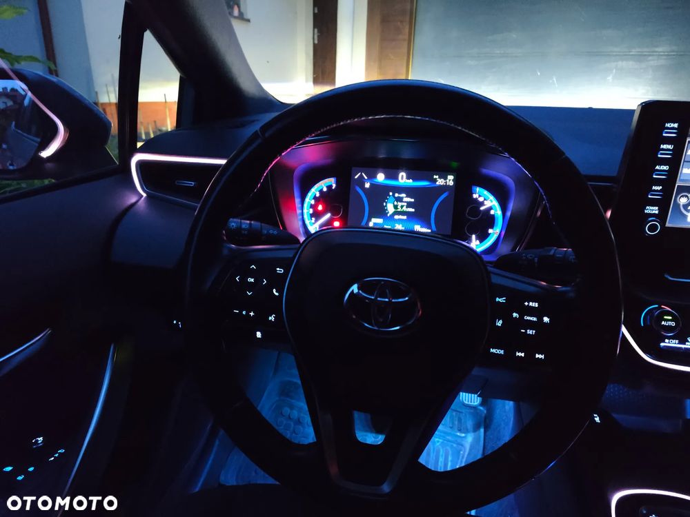 Toyota Corolla 1.8 Hybrid Comfort - 18