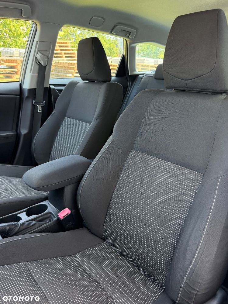 Toyota Auris 1.6 Premium + - 14