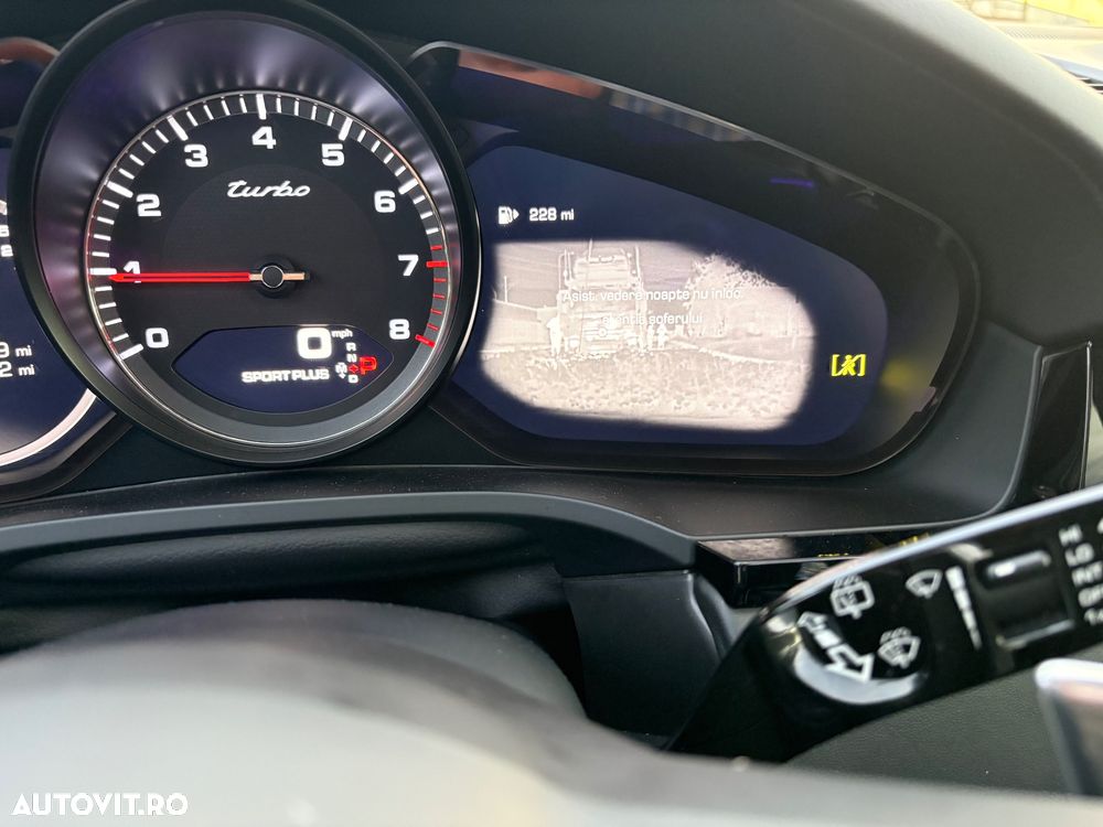 Porsche Cayenne Turbo - 11