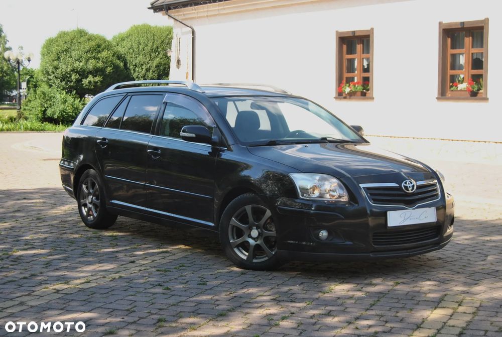 Toyota Avensis 1.8 VVT-i Automatik Sol - 2