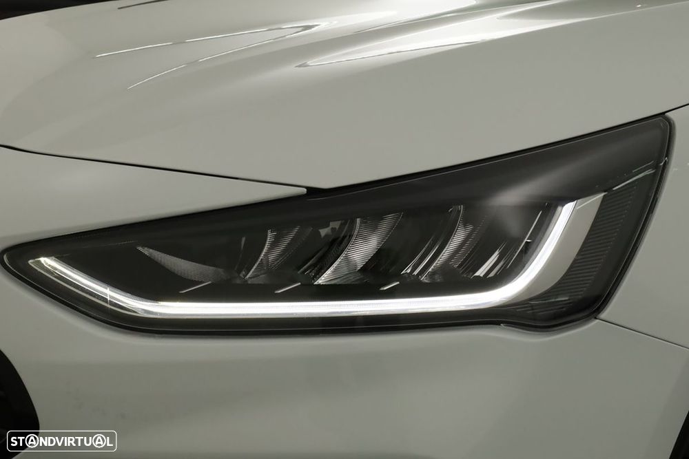 Ford Focus 1.0 EcoBoost MHEV ST-Line X - 6