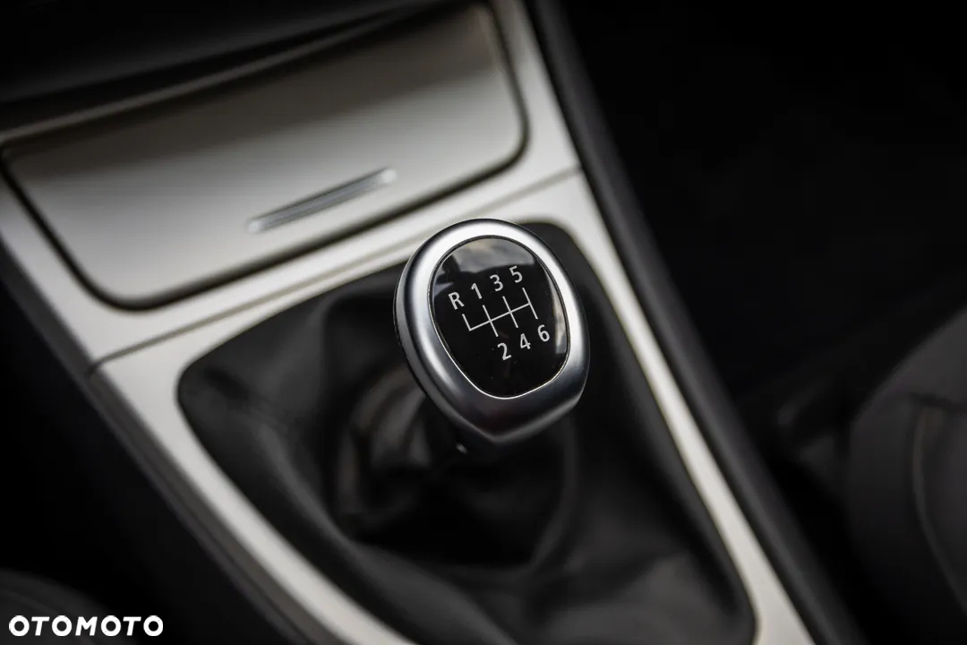 BMW Seria 1 118d DPF Edition Lifestyle - 28