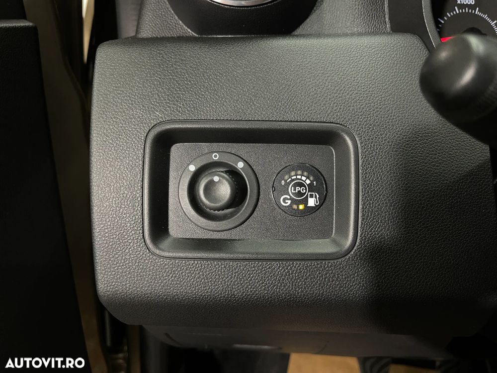 Dacia Duster 1.6 SCe Comfort - 19