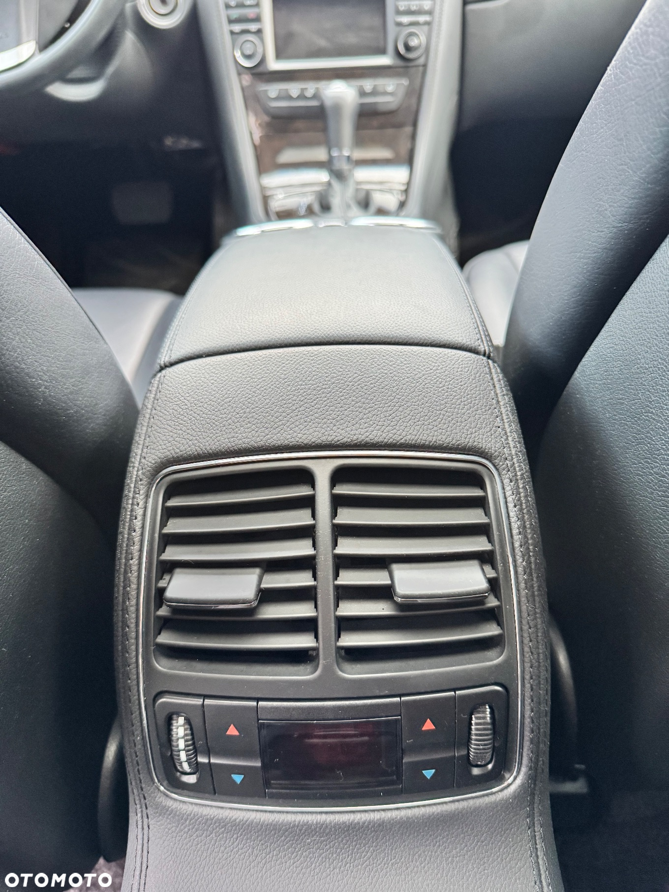 Mercedes-Benz CLS 350 7G-TRONIC - 38