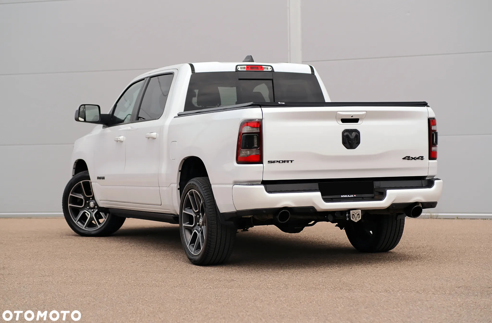 RAM 1500 5.7 Crew Cab Shortbed Laramie Sport - 14