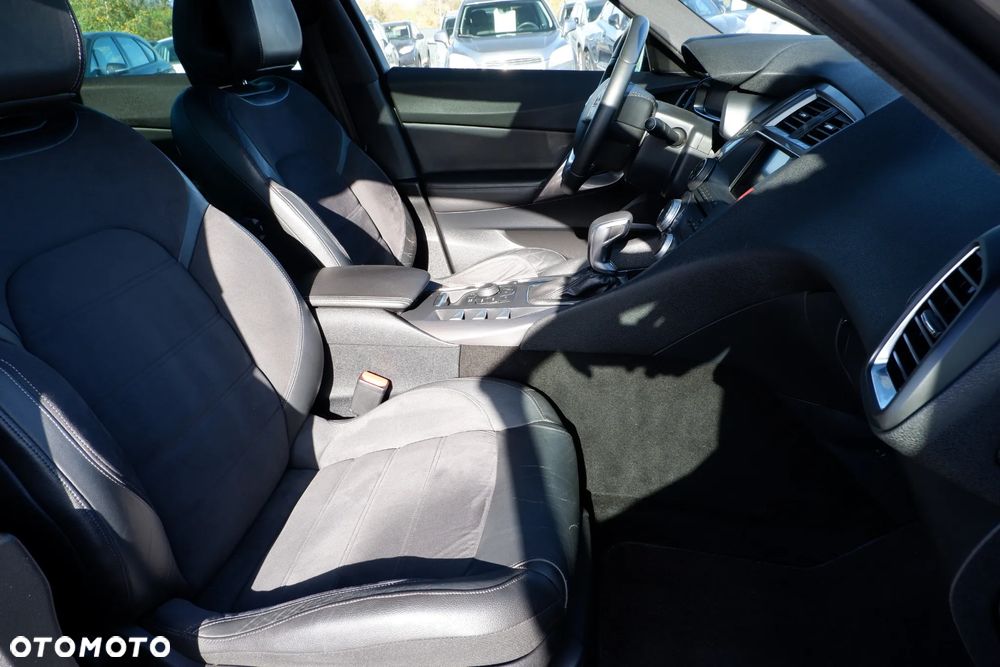 Citroën DS5 HDi 165 SportChic - 9