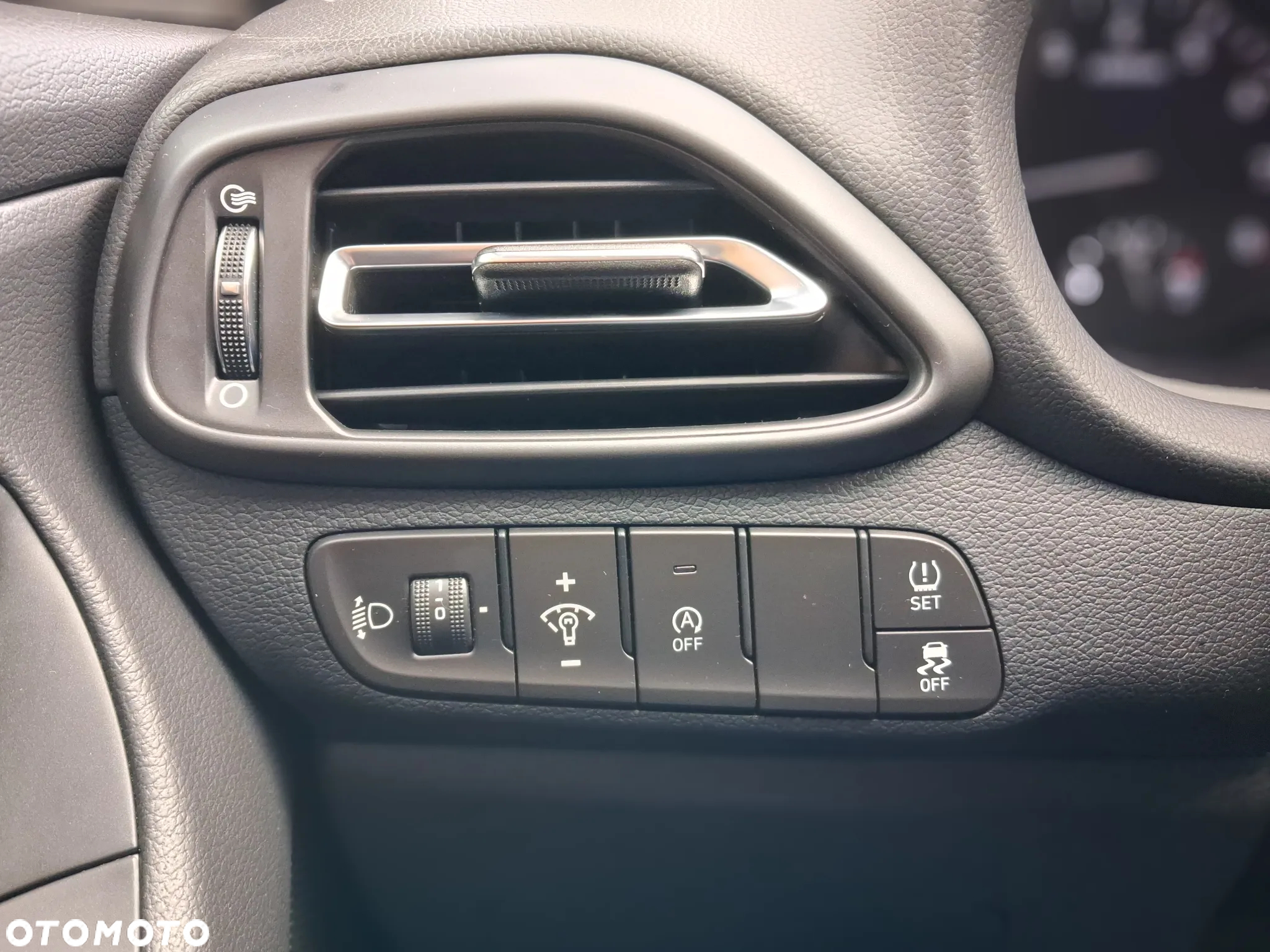 Hyundai i30 1.5 DPI Comfort - 13