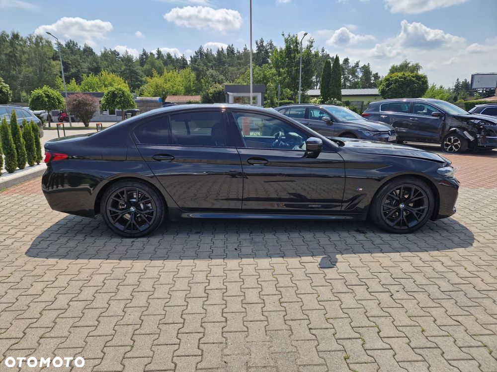 BMW Seria 5 520d xDrive mHEV M Sport sport - 2