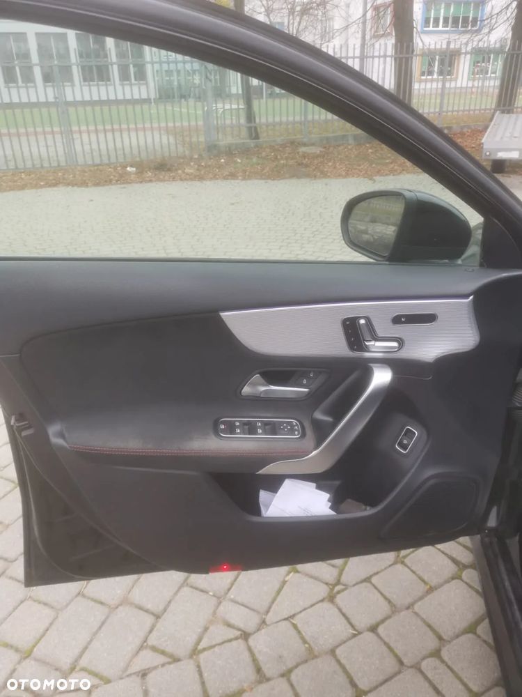 Mercedes-Benz Klasa A 220 4-Matic AMG Line 7G-DCT - 6
