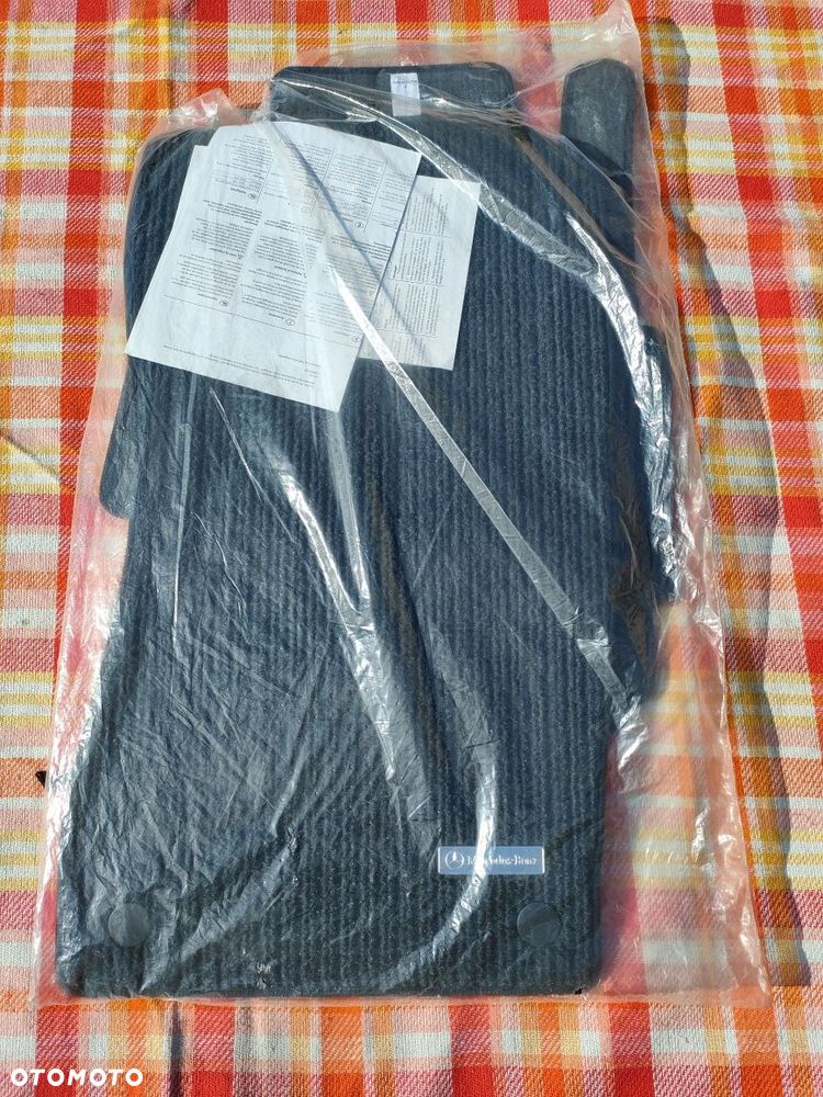 Dywaniki Mercedes W211 S211 - 2