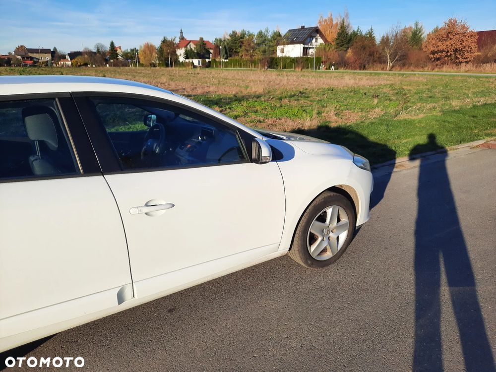 Renault Megane ENERGY TCe 115 Start & Stop Authentique - 8