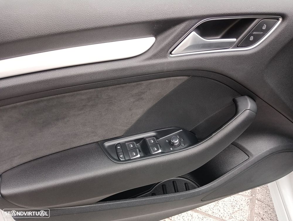 Audi A3 Sportback 35 TFSI S line S tronic - 11