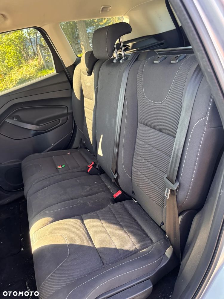 Ford Kuga - 24