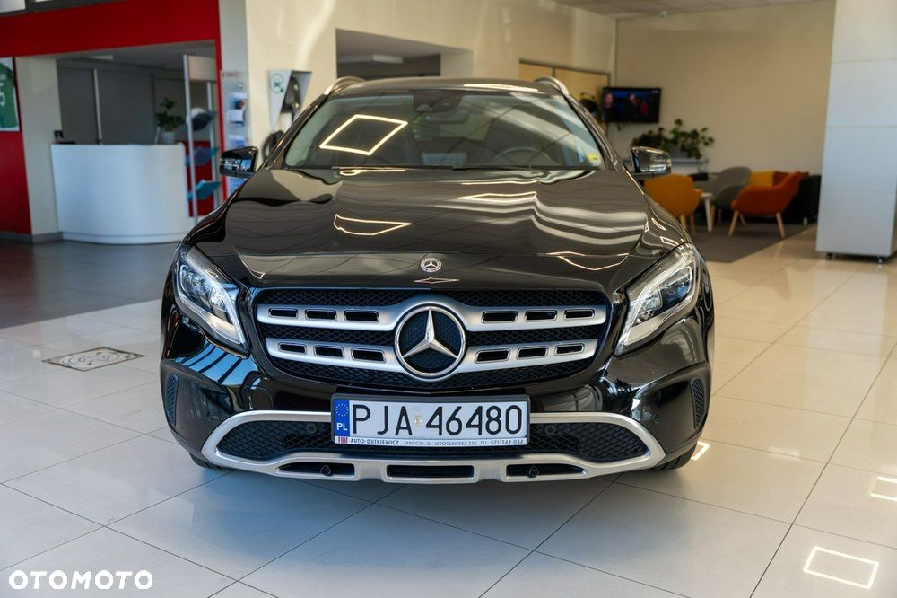 Mercedes-Benz GLA 200 7G-DCT - 2