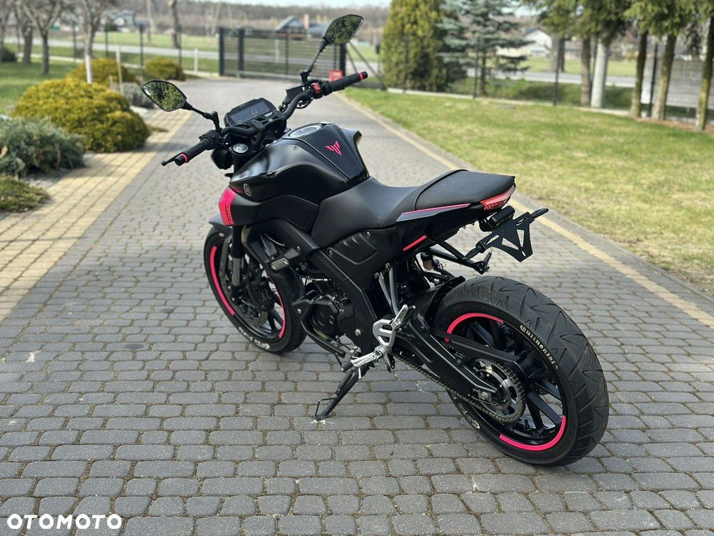 Yamaha MT - 4
