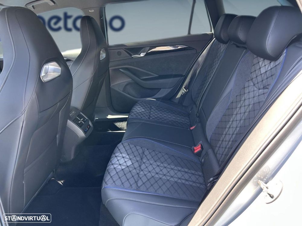 VW Passat Variant 1.5 TSI eHybrid R-Line DSG - 6