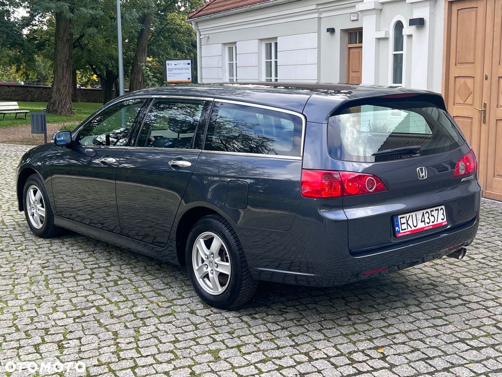 Honda Accord 2.0 Comfort - 11