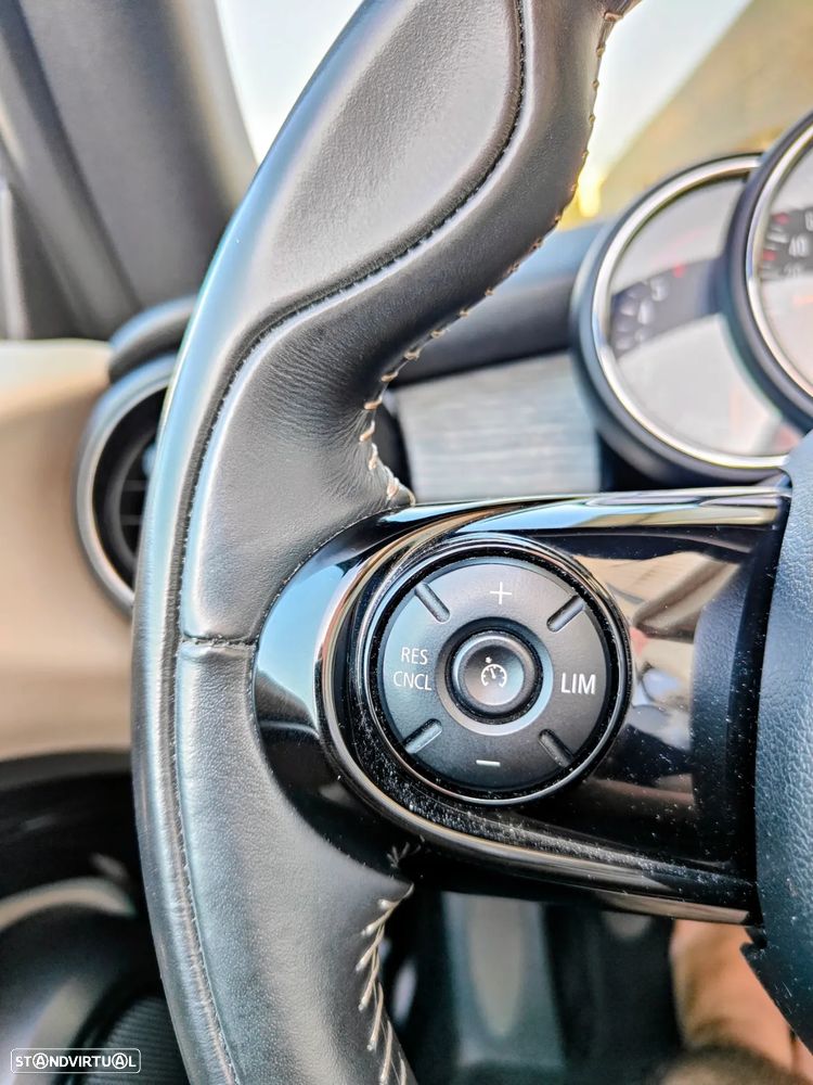 MINI Cabrio Cooper D - 23