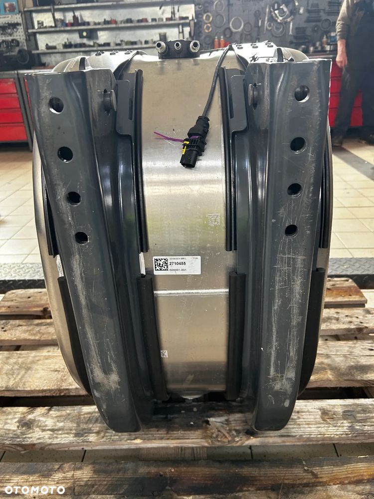 Scania Nowy zbiornik paliwa 165L - 7