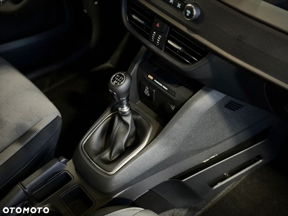 Ford Tourneo Courier 1.0 EcoBoost Titanium - 22