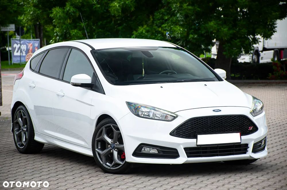 Ford Focus 2.0 TDCi ST mit Leder-Exclusiv-Paket - 3