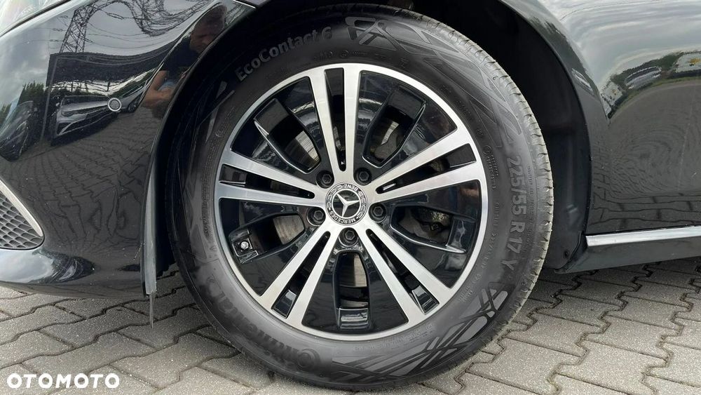 Mercedes-Benz Klasa E 220 d 4-Matic 9G-TRONIC - 13