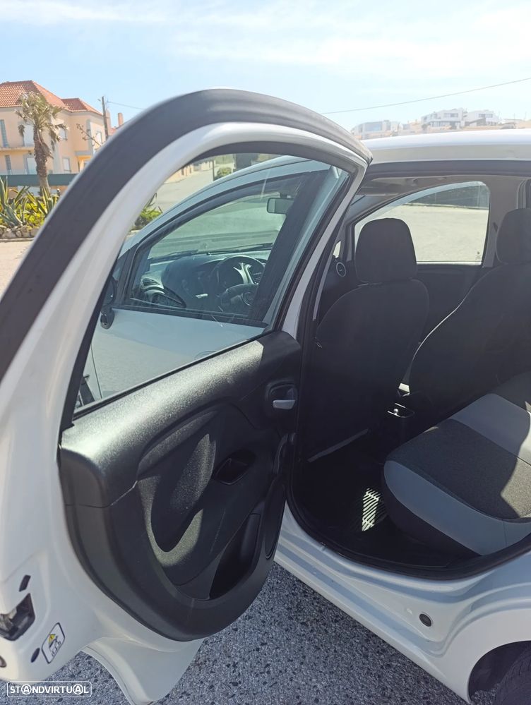 Fiat Punto 1.3 M-Jet Easy S&S - 11