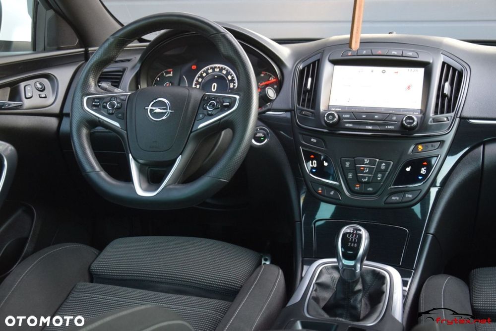 Opel Insignia - 24