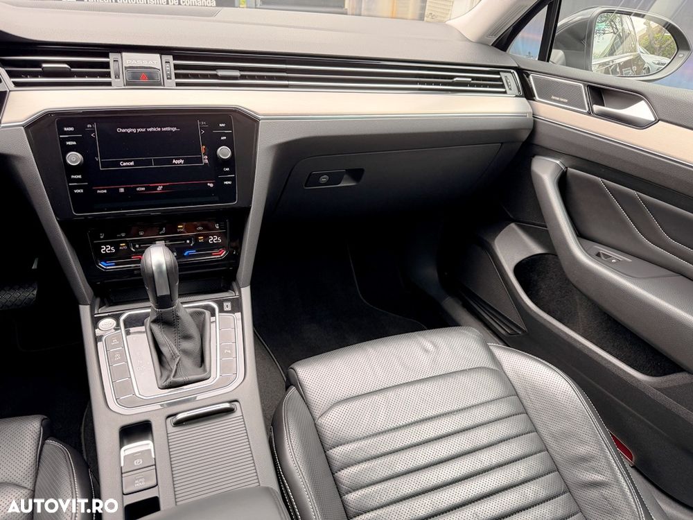 Volkswagen Passat 2.0 TDI DSG Highline - 29