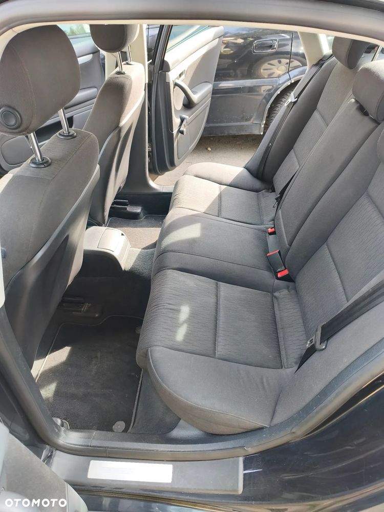 Audi A4 Limousine - 20