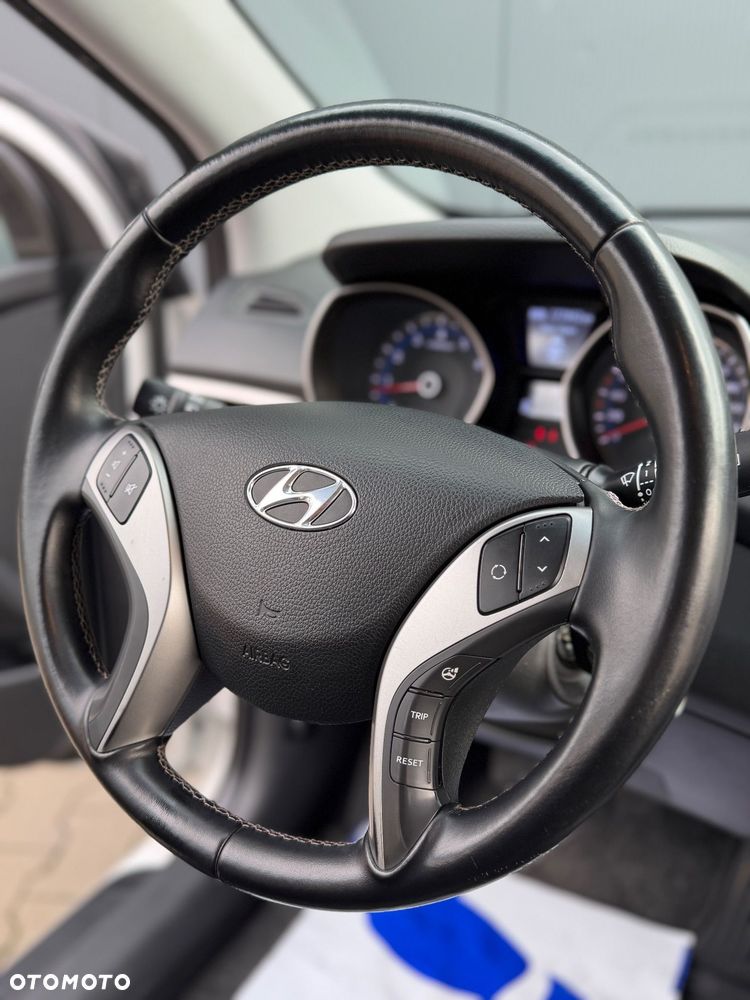 Hyundai i30 1.6 GDI Premium - 23