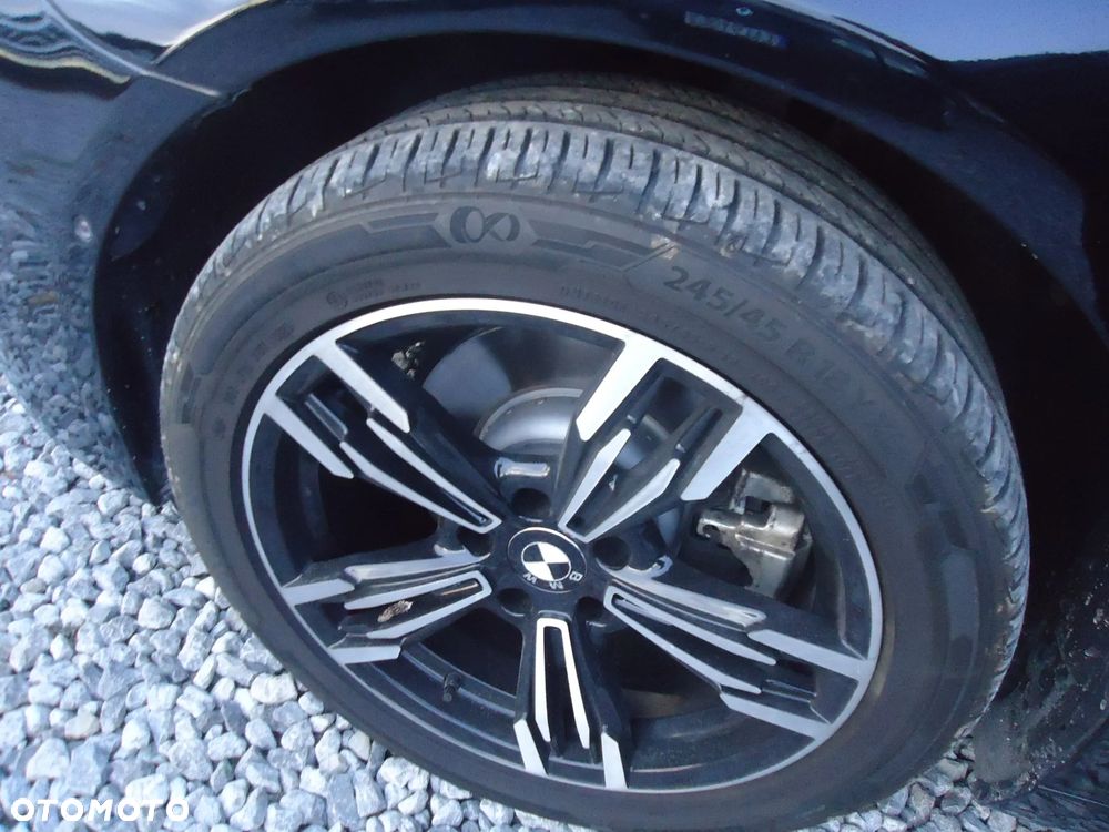 BMW Seria 5 520d xDrive Touring - 12