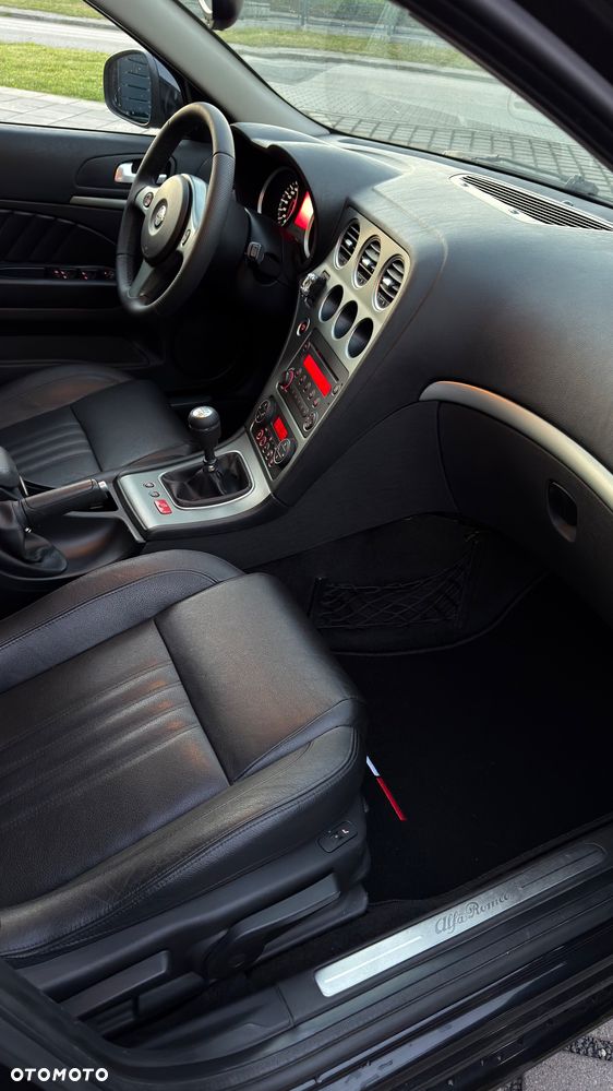 Alfa Romeo 159 1.9 JTDM 16V DPF Distinctive - 24