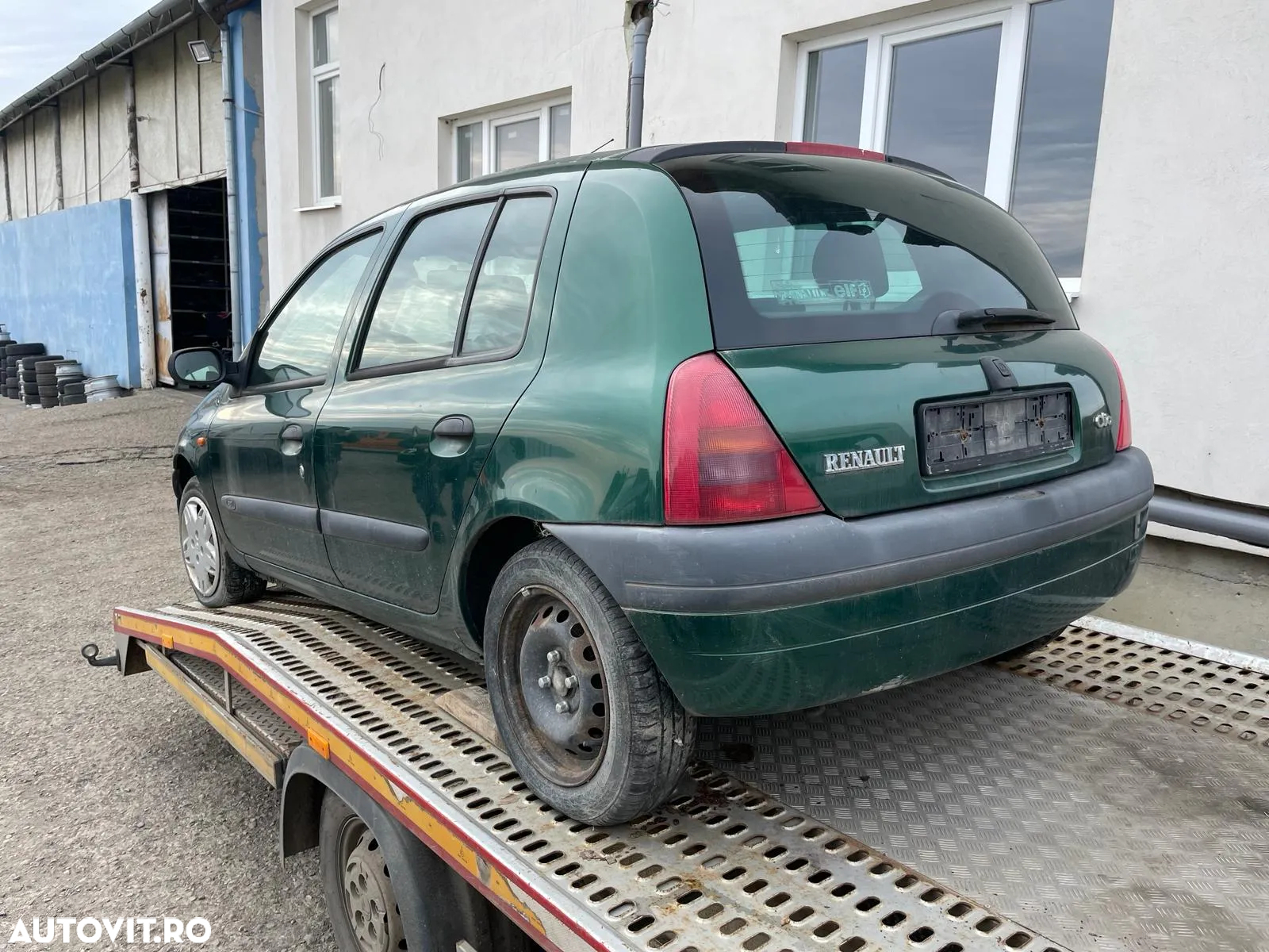 Dezmembrez Renault Clio - 2
