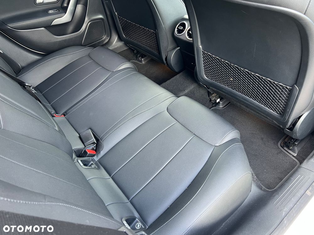 Mercedes-Benz CLA 250 7G-DCT - 29