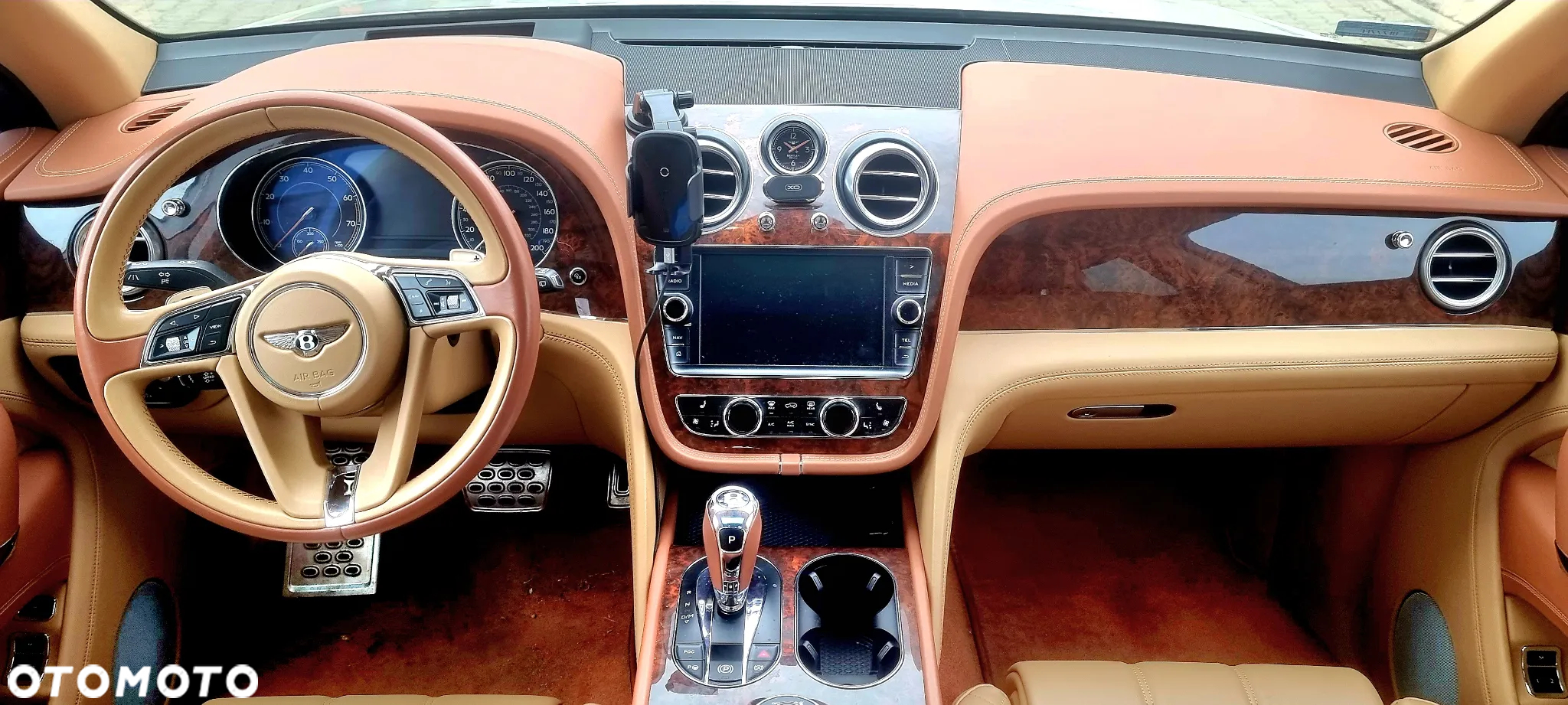 Bentley Bentayga - 19