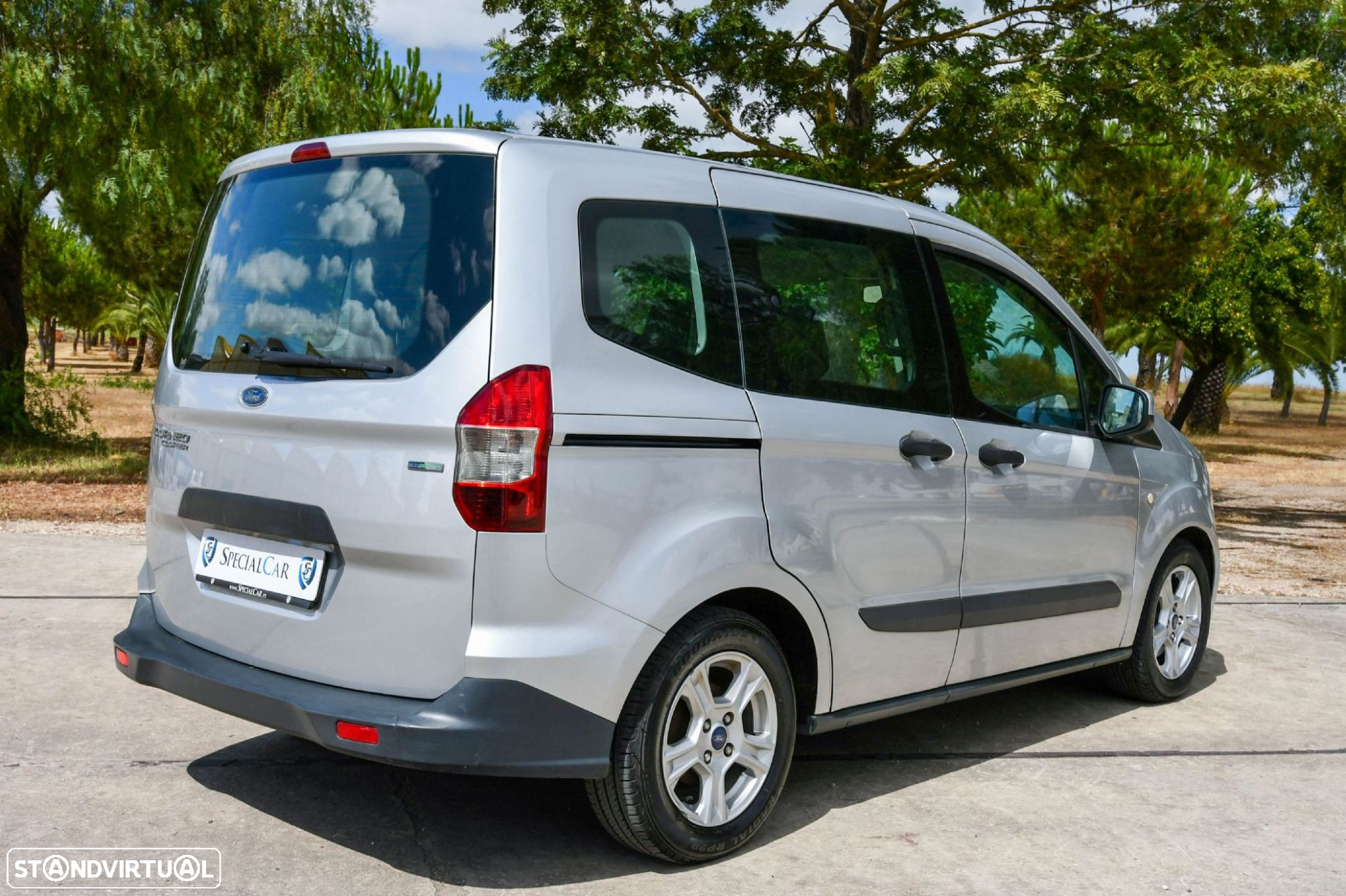 Ford Tourneo Courier 1.0 EcoBoost Titanium - 5