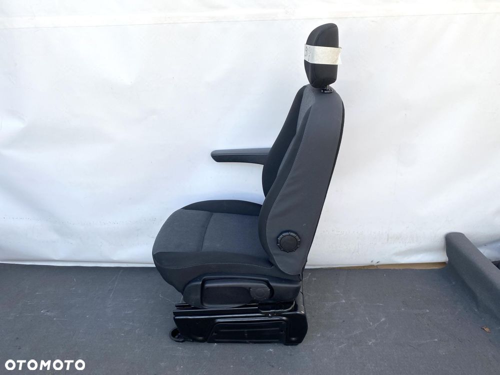 MASTER 3 4 MOVANO B NV400 10- FOTEL LEWY KIEROWCY STAN Bardzo dobry Oryg. - 9