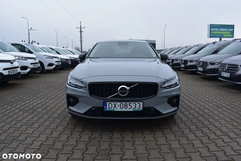 Volvo S60 B5 B AWD Ultimate Dark - 4