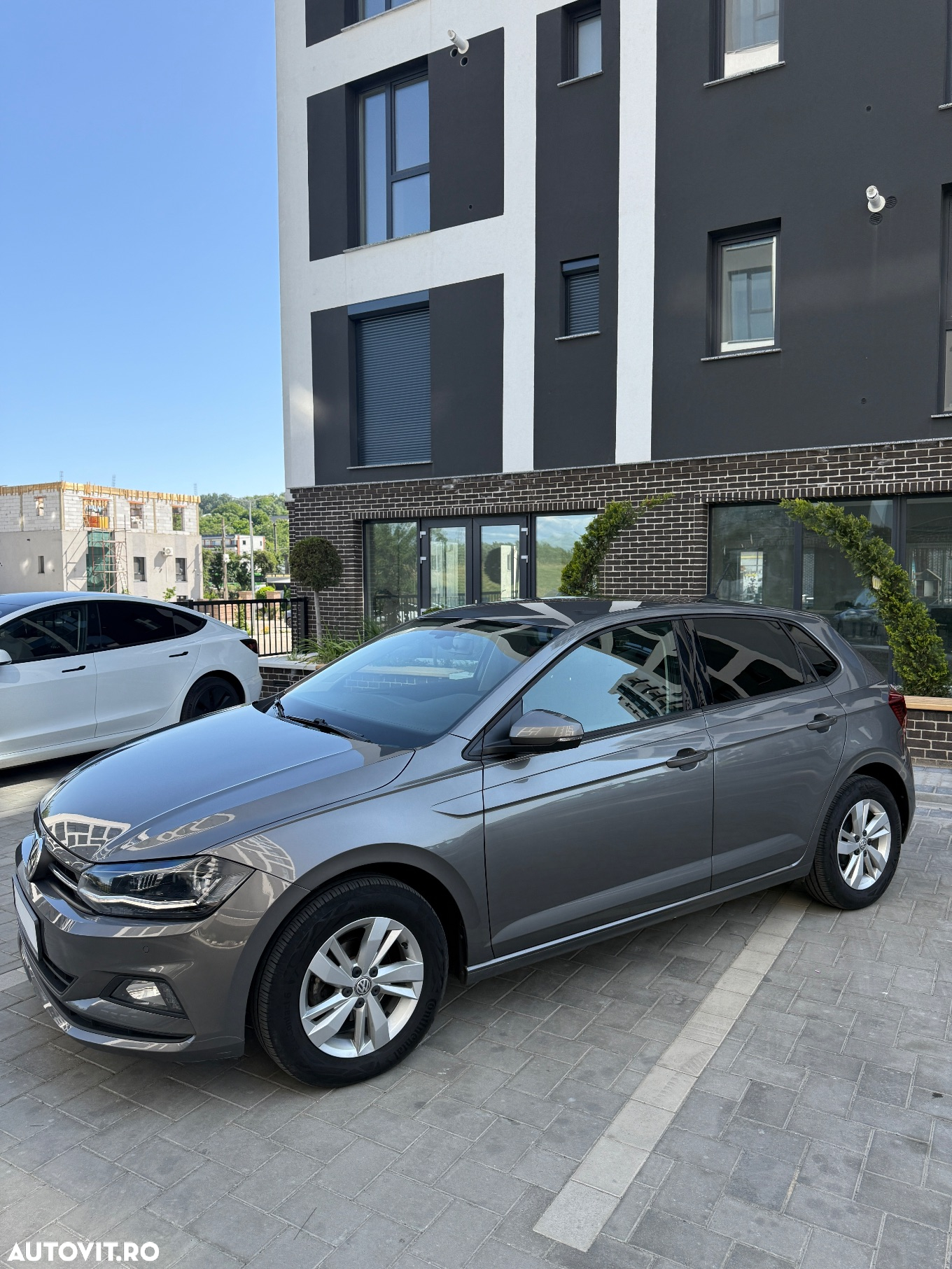 Volkswagen Polo 1.0 TSI DSG Highline - 2