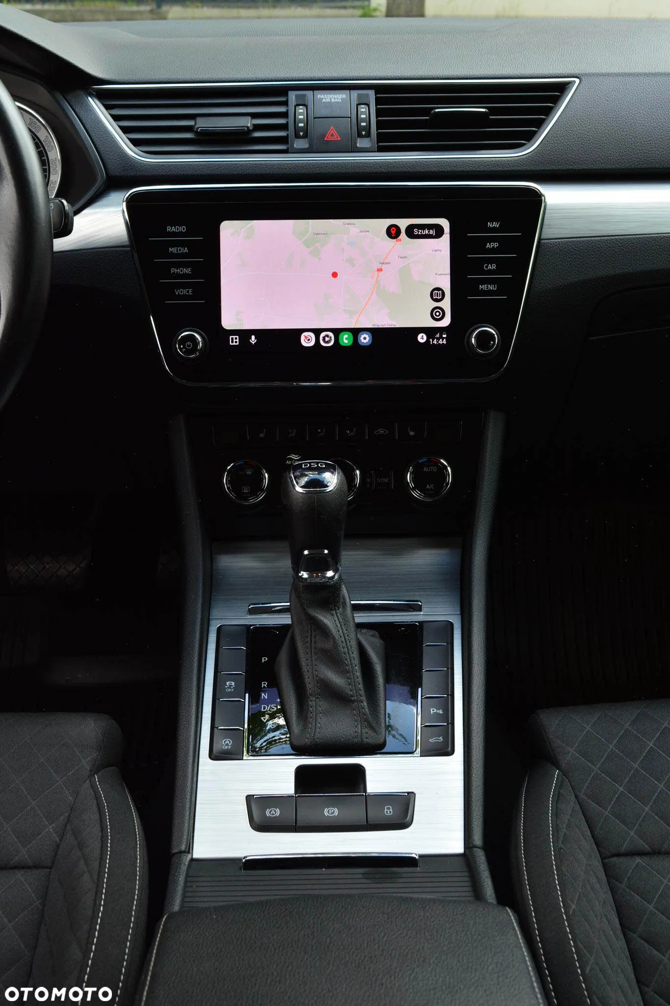 Skoda Superb 2.0 TDI Ambition DSG - 13