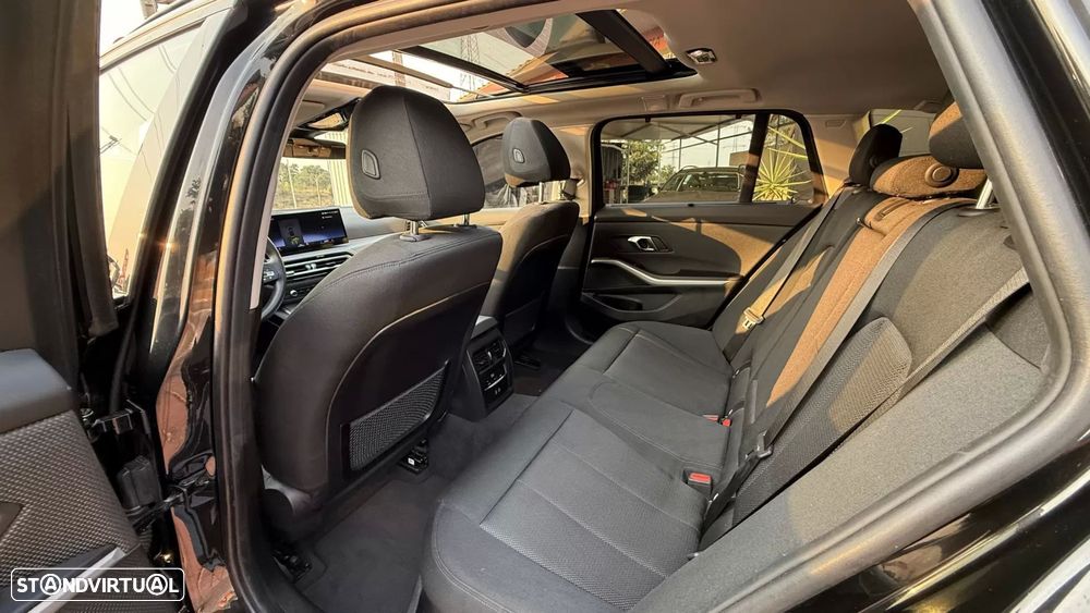 BMW 330 e Aut. Luxury Line - 23