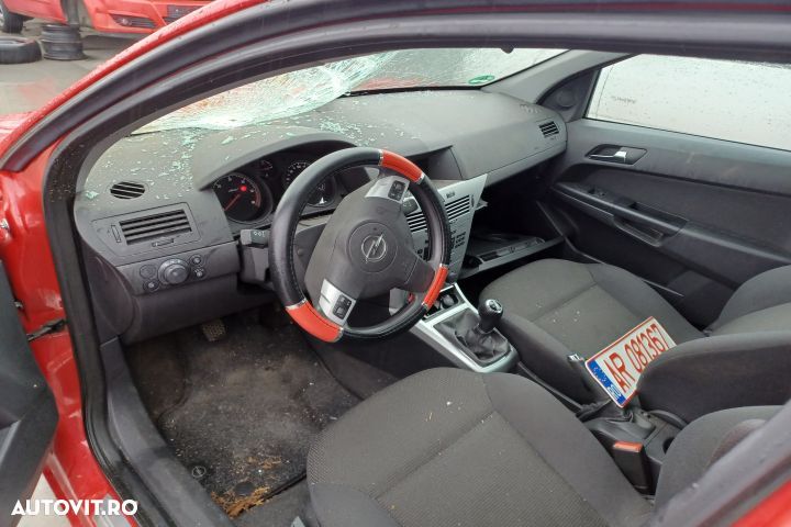 Bandou bara spate Opel Astra H (facelift)  [din 2005 pana  2015] seria Hatchback 5-usi 1.7 CDTI eco - 8