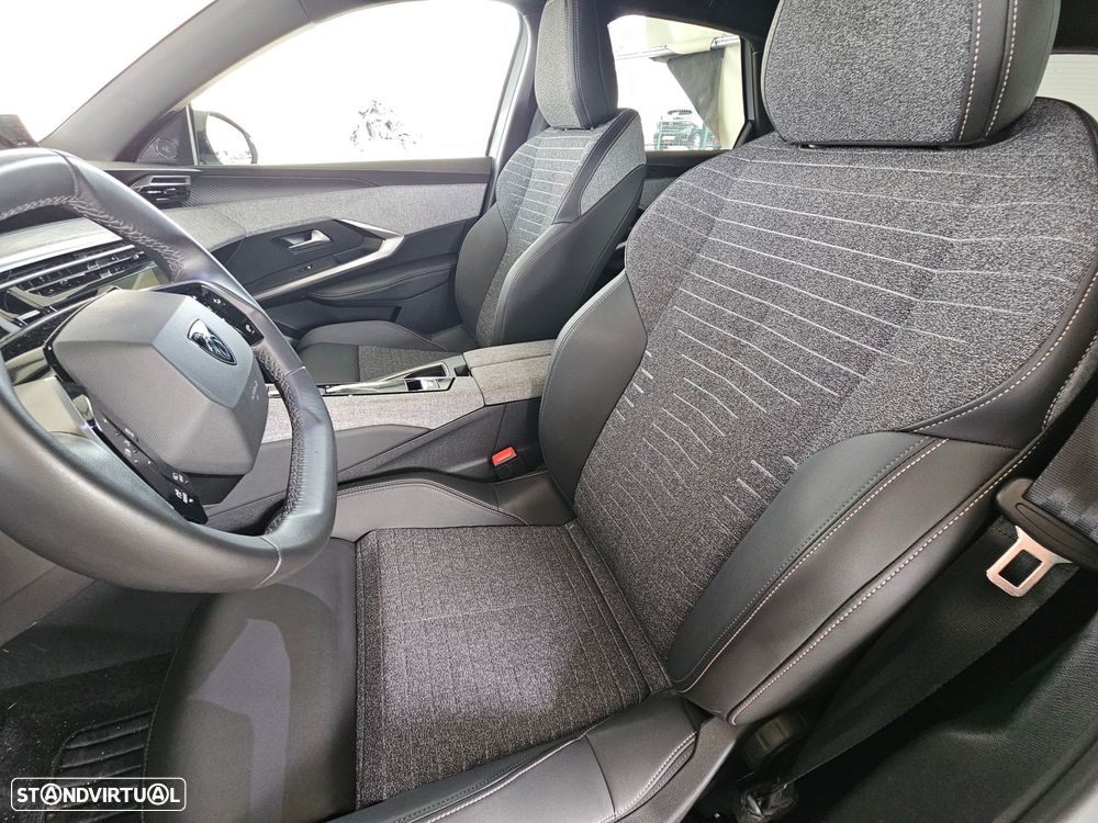 Peugeot 3008 1.2 Hybrid Allure e-DCS6 - 16